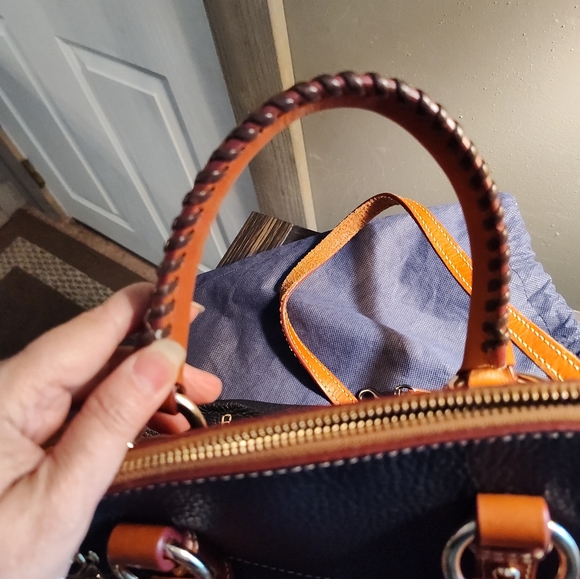 Dooney and Bourke bag NWOT - Picture 2 of 12
